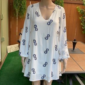 Sadie & Sage white embroidered mini dress size M